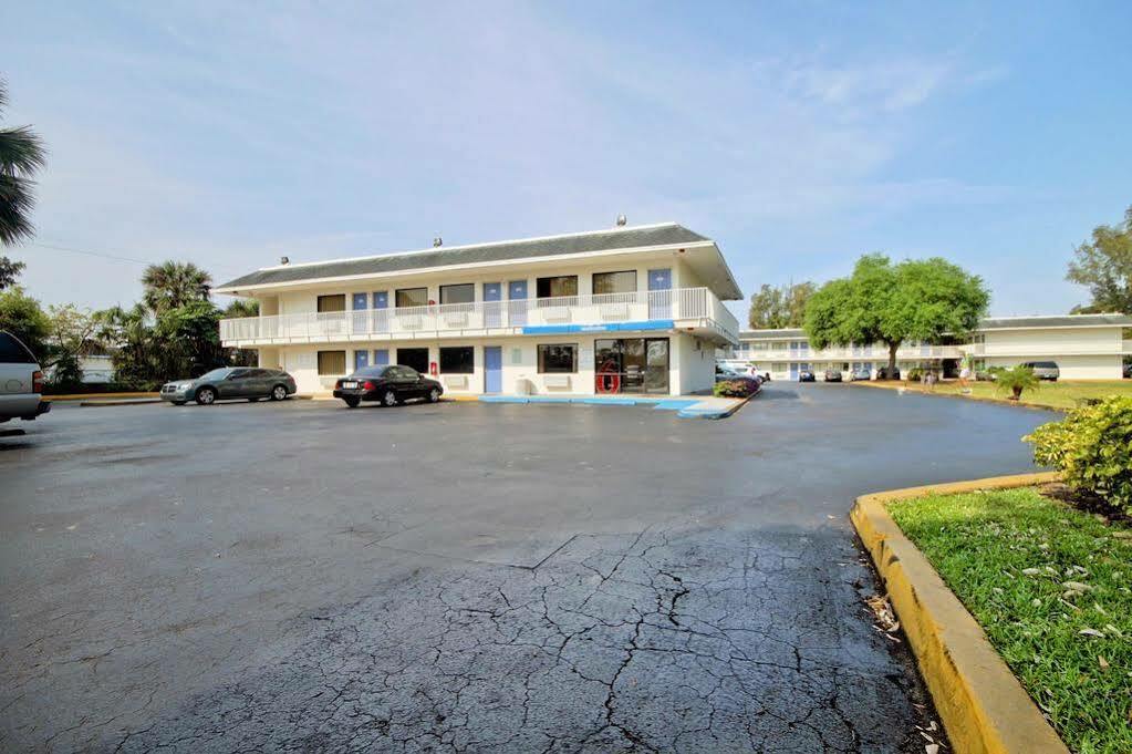 Travelodge By Wyndham Pompano Beach Luaran gambar
